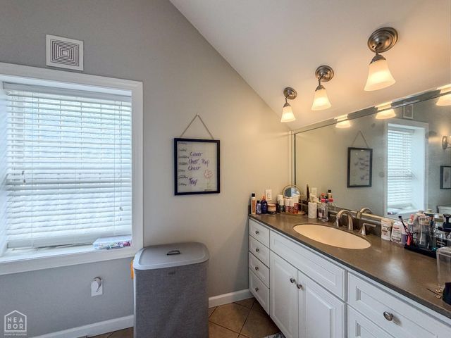1210 W Country Club, Jonesboro, AR 72401