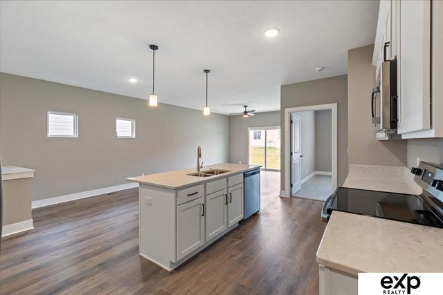 8114 S 177th Street, Omaha, NE 68136