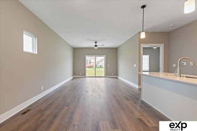 8114 S 177th Street, Omaha, NE 68136