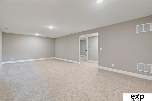 8114 S 177th Street, Omaha, NE 68136