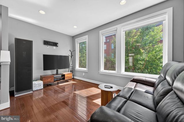 2944 STELLA BLUE LN, Fairfax, VA 22031