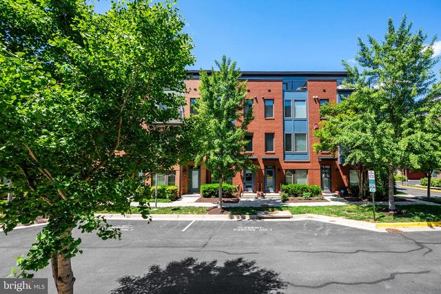 2944 STELLA BLUE LN, Fairfax, VA 22031
