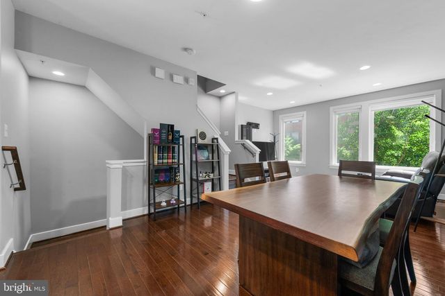 2944 STELLA BLUE LN, Fairfax, VA 22031