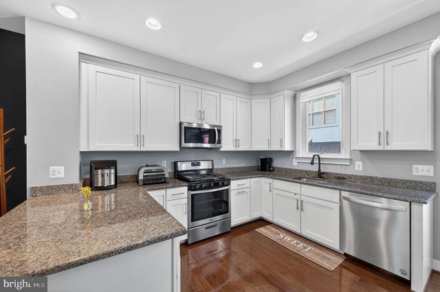 2944 STELLA BLUE LN, Fairfax, VA 22031