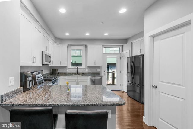 2944 STELLA BLUE LN, Fairfax, VA 22031