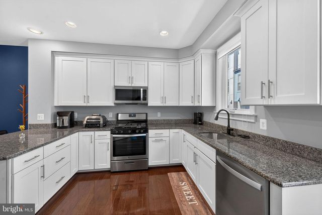 2944 STELLA BLUE LN, Fairfax, VA 22031