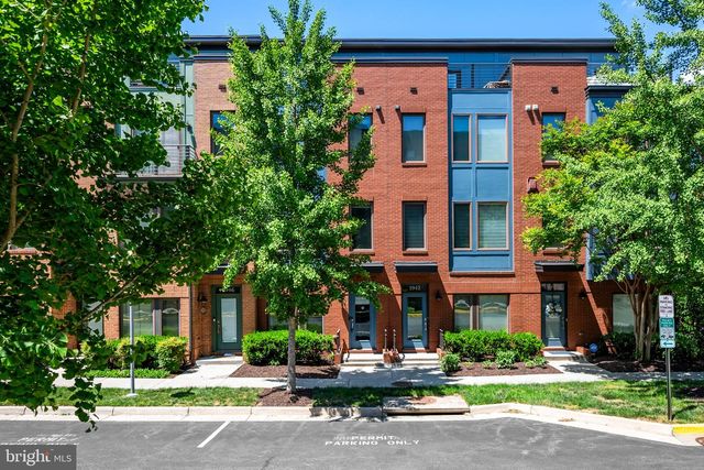 2944 STELLA BLUE LN, Fairfax, VA 22031