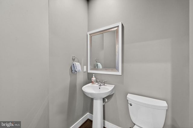 2944 STELLA BLUE LN, Fairfax, VA 22031