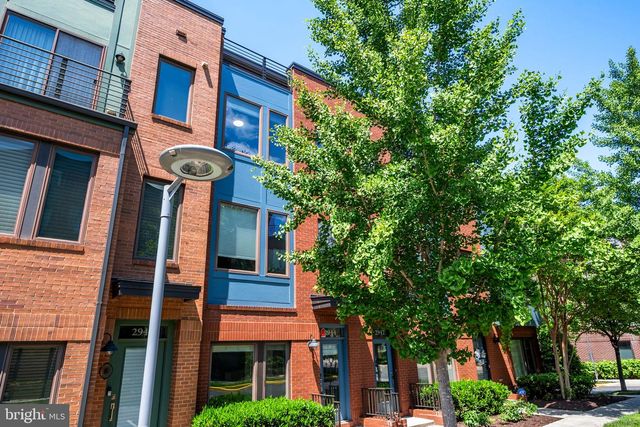 2944 STELLA BLUE LN, Fairfax, VA 22031