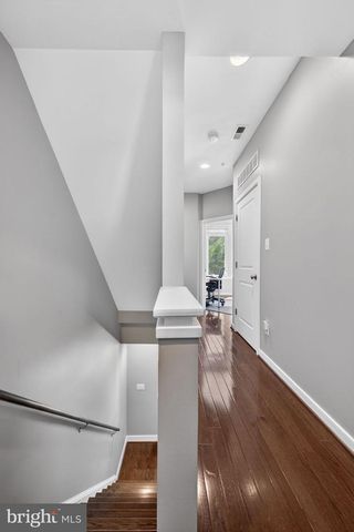 2944 STELLA BLUE LN, Fairfax, VA 22031