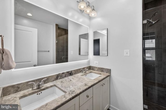 2944 STELLA BLUE LN, Fairfax, VA 22031