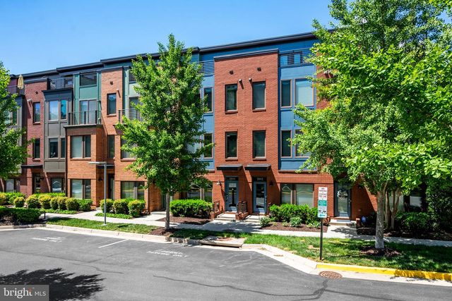 2944 STELLA BLUE LN, Fairfax, VA 22031