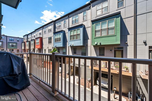 2944 STELLA BLUE LN, Fairfax, VA 22031
