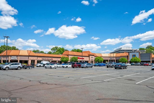 2944 STELLA BLUE LN, Fairfax, VA 22031