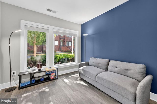 2944 STELLA BLUE LN, Fairfax, VA 22031