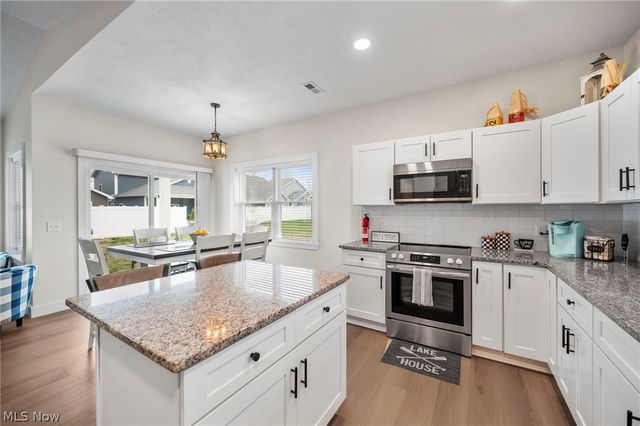 231 Lake Avenue, Ashtabula, OH 44004