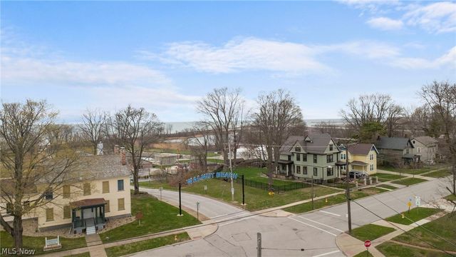 231 Lake Avenue, Ashtabula, OH 44004