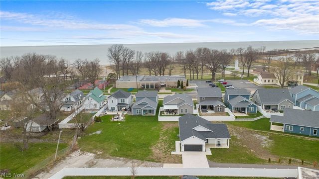 231 Lake Avenue, Ashtabula, OH 44004