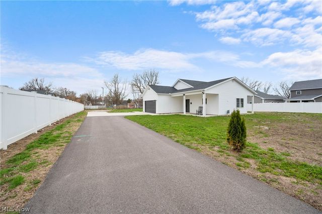 231 Lake Avenue, Ashtabula, OH 44004