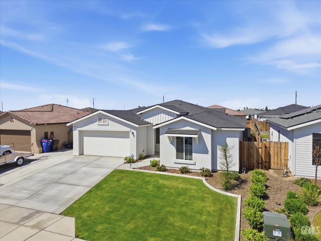 910 Hartlepool Avenue, Bakersfield, CA 93307