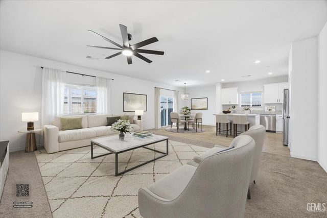 910 Hartlepool Avenue, Bakersfield, CA 93307