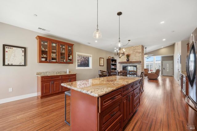 1640 Jenna Pl, Santa Rosa, CA 95403