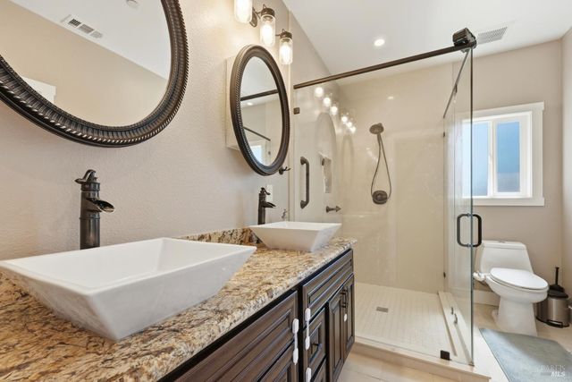 1640 Jenna Pl, Santa Rosa, CA 95403