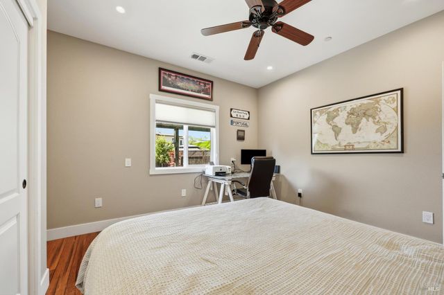 1640 Jenna Pl, Santa Rosa, CA 95403