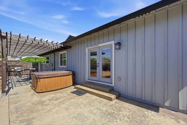 1640 Jenna Pl, Santa Rosa, CA 95403