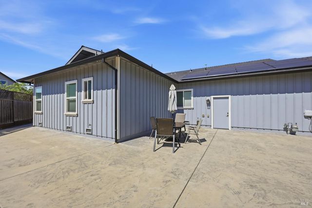 1640 Jenna Pl, Santa Rosa, CA 95403