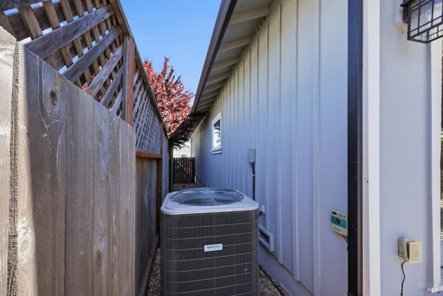 1640 Jenna Pl, Santa Rosa, CA 95403