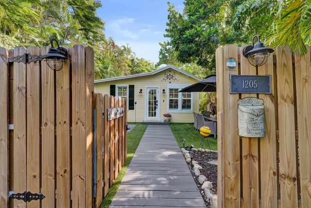 1205 SW 4th Street, Fort Lauderdale, FL 33312