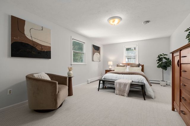 16 Blacksmith Dr, Medfield, MA 02052