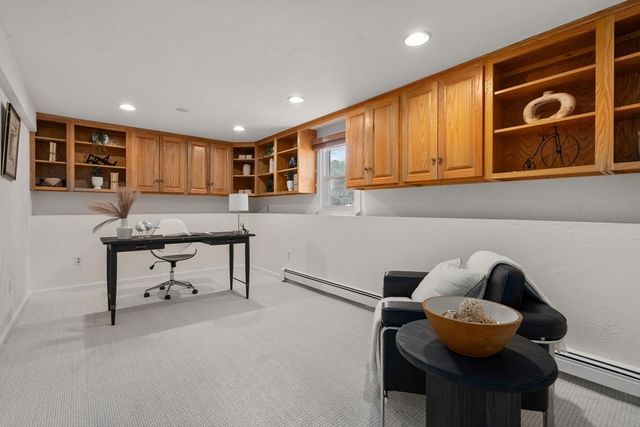 16 Blacksmith Dr, Medfield, MA 02052