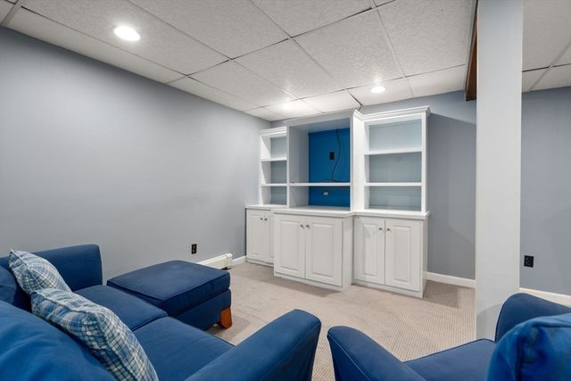 16 Blacksmith Dr, Medfield, MA 02052