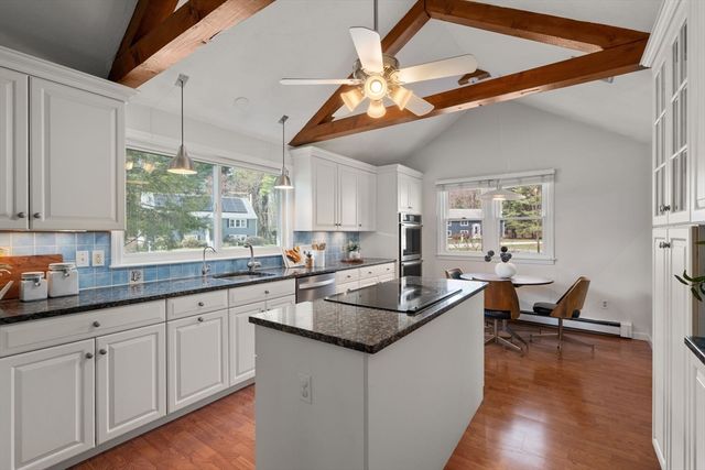 16 Blacksmith Dr, Medfield, MA 02052