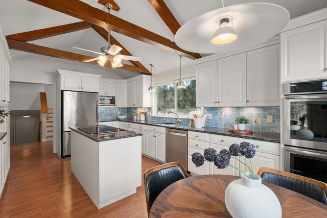 16 Blacksmith Dr, Medfield, MA 02052