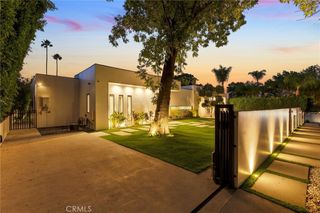 20141 Wells Drive, Woodland Hills, CA 91364
