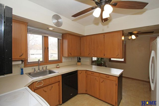 1611 N 60th Street, Lincoln, NE 68505