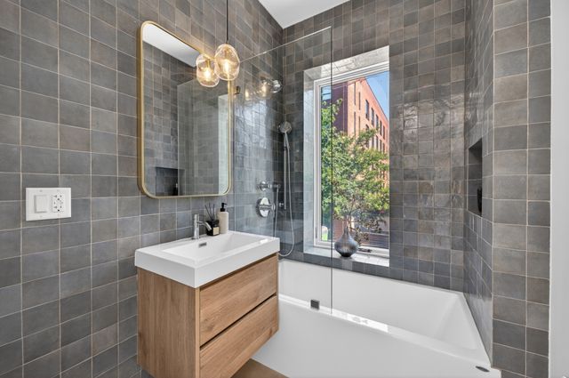 340 CARROLL Street, New York City, NY 11231