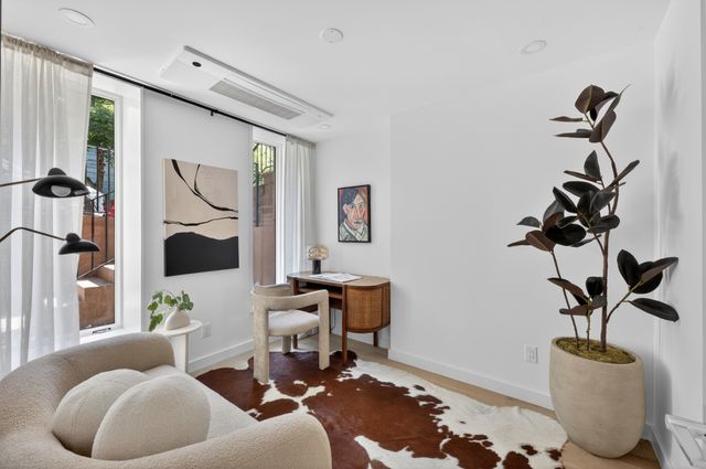 340 CARROLL Street, New York City, NY 11231