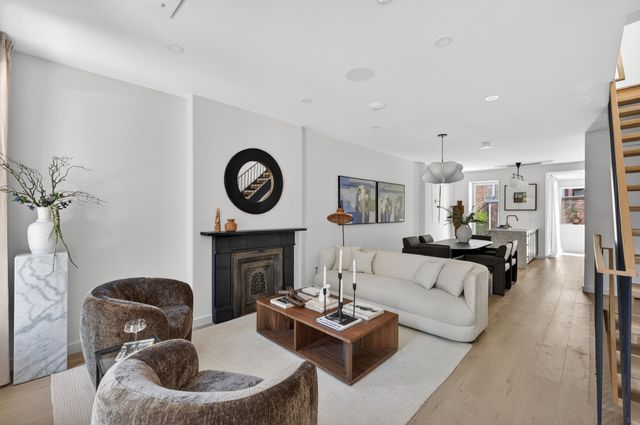 340 CARROLL Street, New York City, NY 11231