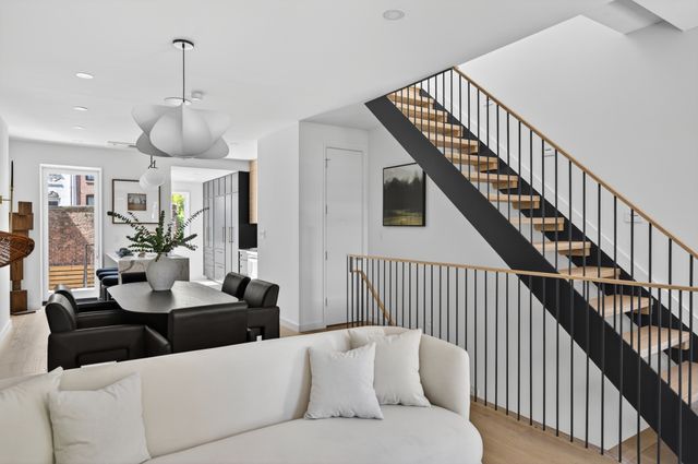 340 CARROLL Street, New York City, NY 11231