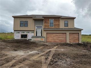 2121 Deerfield Terrace, Liberty, MO 64068