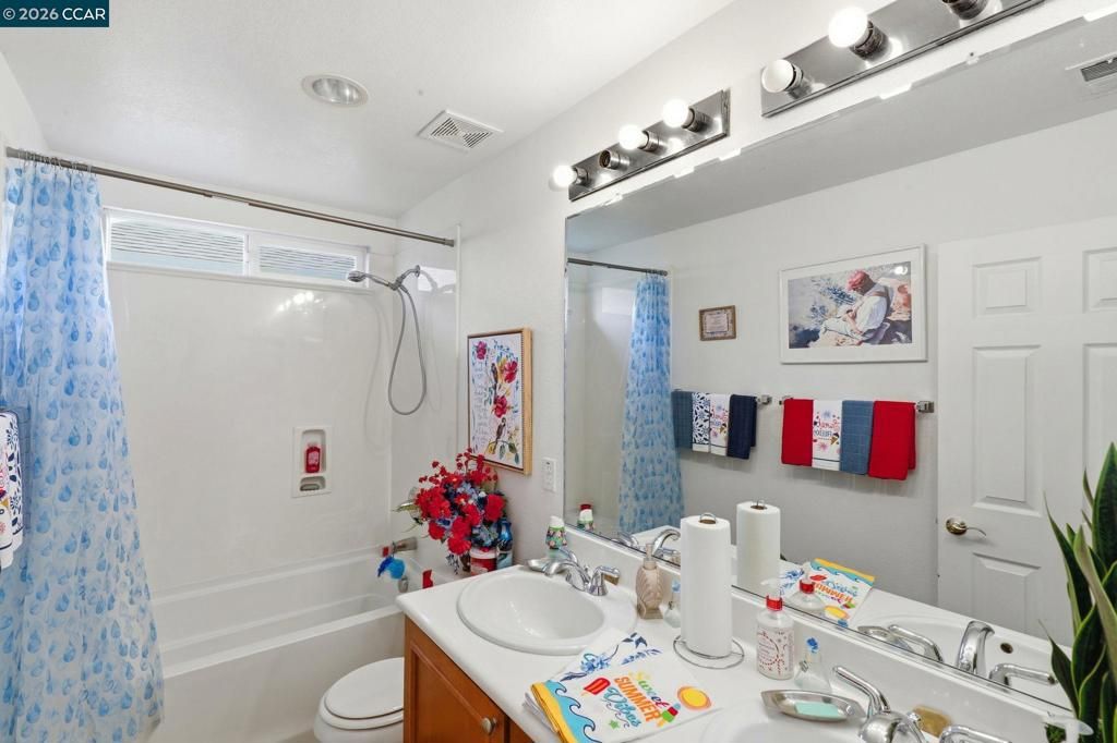 Image 22 of property listing at 356 Turnstone Circle, Pittsburg, CA 94565