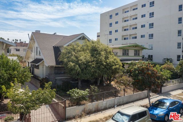 918 S Kingsley Drive, Los Angeles, CA 90006