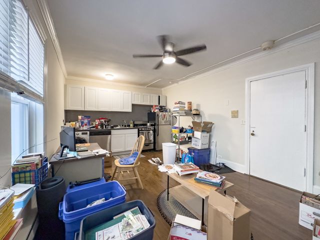 918 Green Bay Road 2C, Winnetka, IL 60093