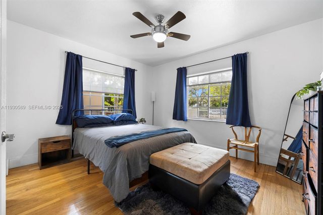 555 NE 73rd St, Miami, FL 33138