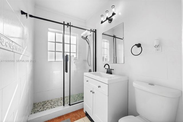 555 NE 73rd St, Miami, FL 33138