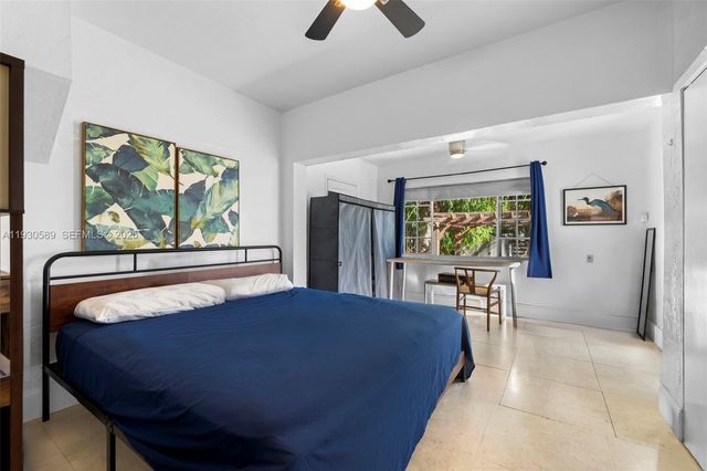 555 NE 73rd St, Miami, FL 33138